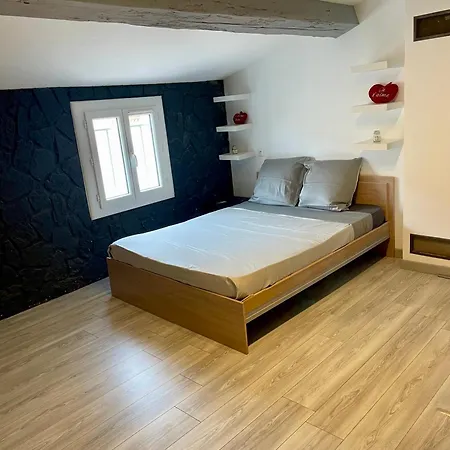 Maison De Village Proche شقة *